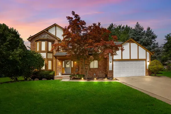 3891 Fairfax Drive, Troy, MI 48083