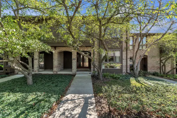 676 Greenhills Drive, AnnArbor, MI 48105