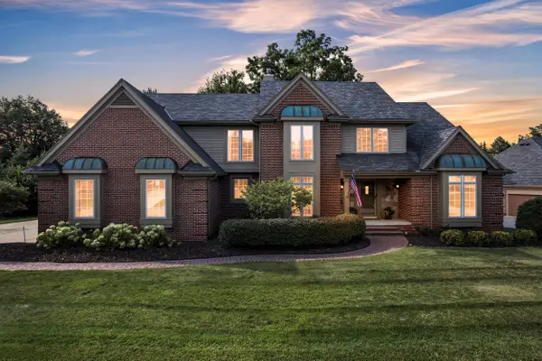 17770 Rolling Woods Circle, Northville, MI 48168