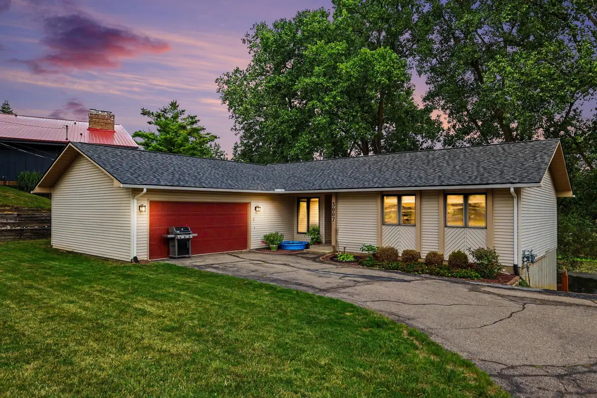 3007 Moraine Drive, Brighton, MI 48114 - #1