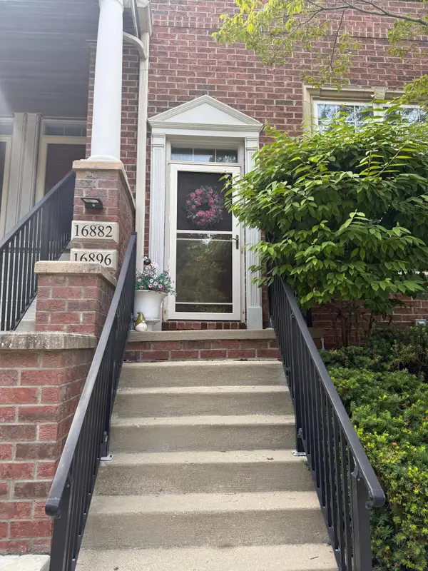 16896 Farmington Road, Livonia, MI 48154