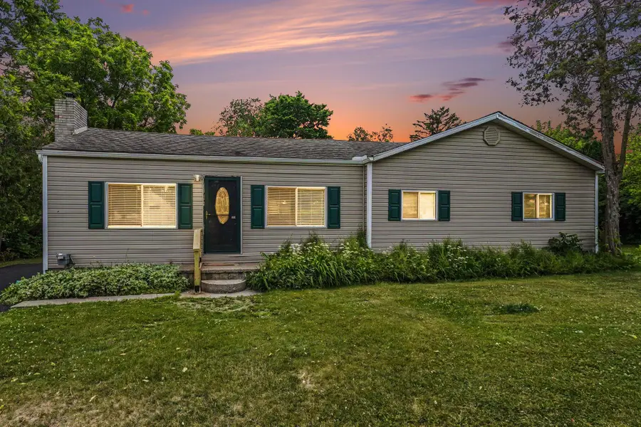 3472 Esson Drive, Grand Blanc, MI 48439 - #2