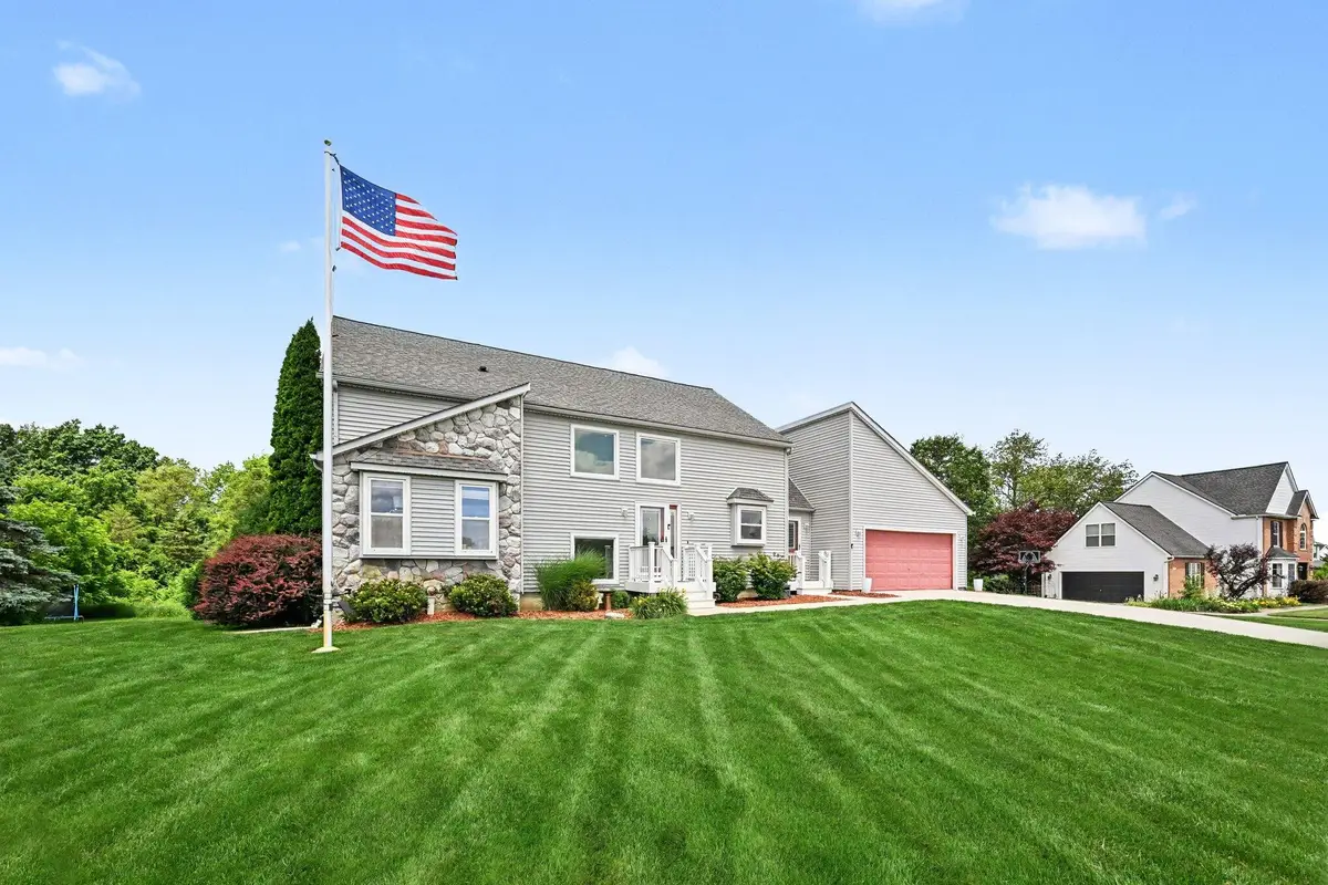 4234 Lori Lynn Lane, Webster, MI 48189 - #1
