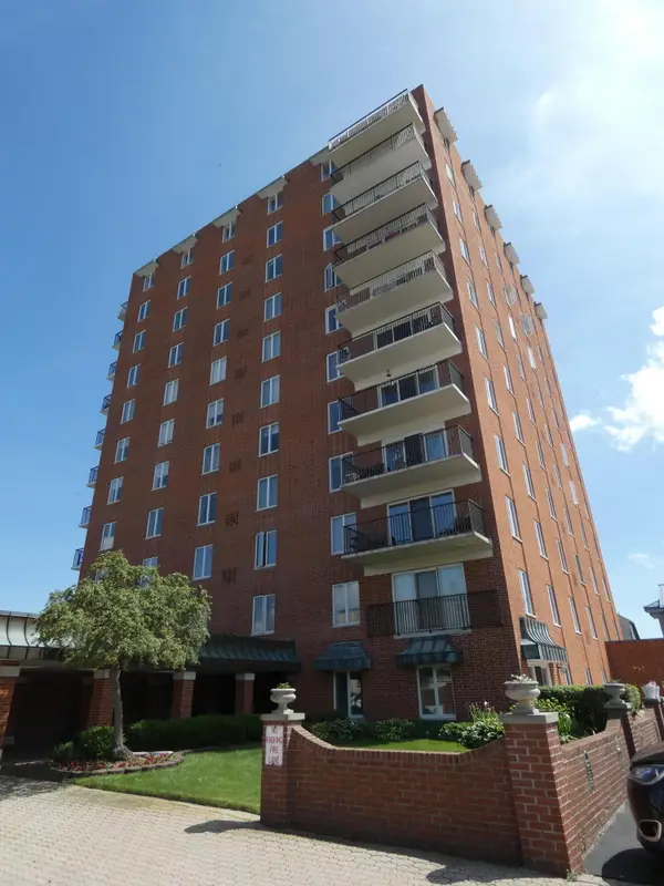 3301 Biddle Avenue, Wyandotte, MI 48192