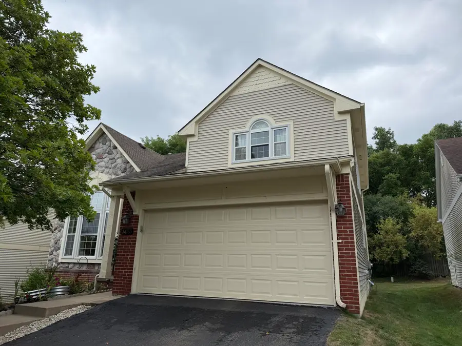 34763 Pickford Drive, Farmington Hills, MI 48335 - #2