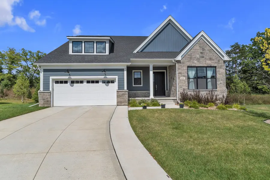 628 Pine Circle, Ann Arbor, MI 48105 - #2