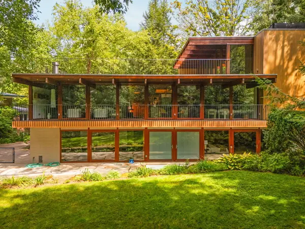 1030 Spruce Drive, AnnArbor, MI 48104