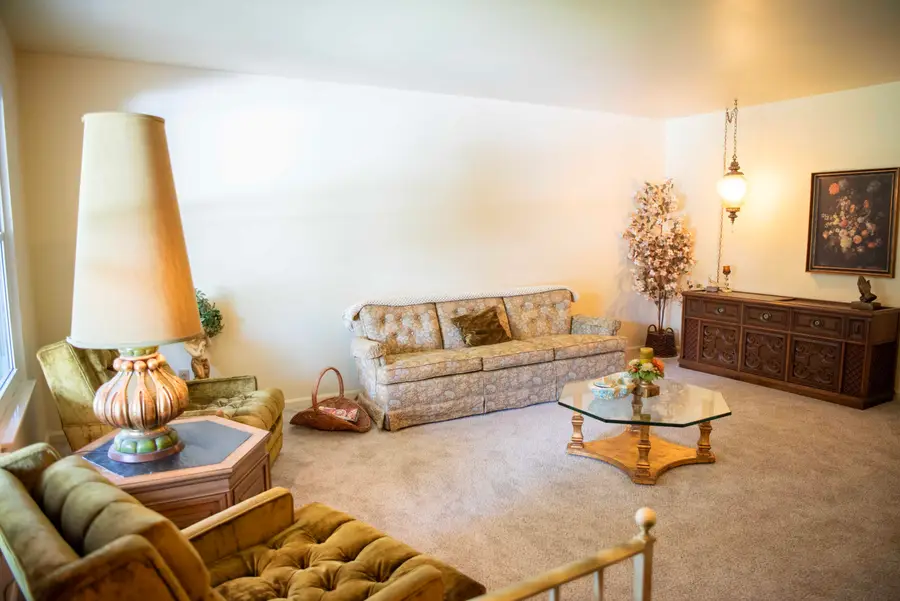 1282 Yorktown Drive, Flint, MI 48532 - #3