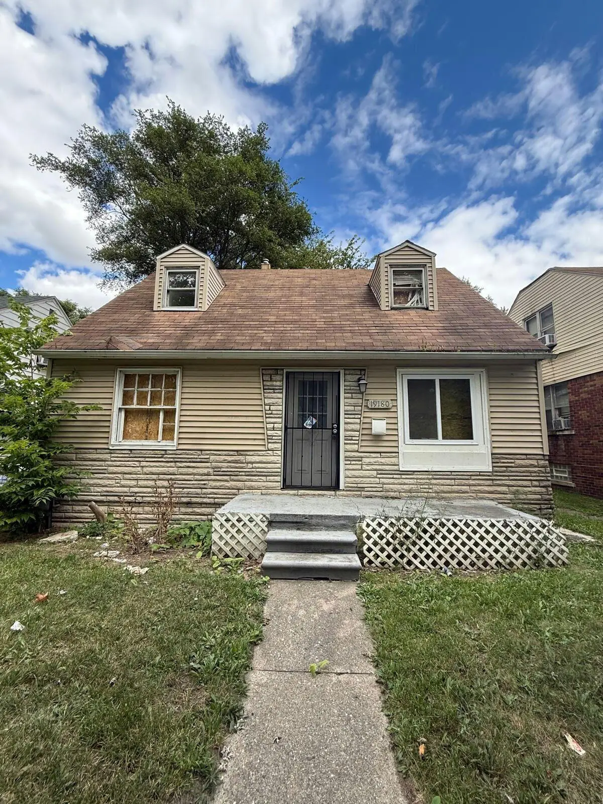 19180 Bradford Avenue, Detroit, MI 48205 - #1