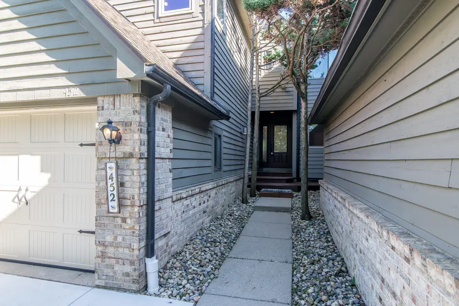 452 Village Oaks Court, Ann Arbor, MI 48103 - #2