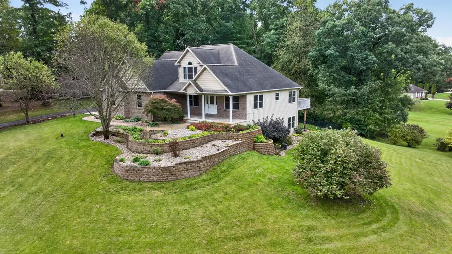 2112 Scenic Hills Drive, Jackson, MI 49201 - #3