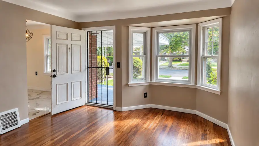 16062 Carlisle Street, Detroit, MI 48205 - #2