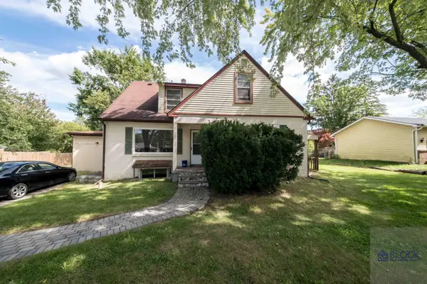 1860 N Maple Road, AnnArbor, MI 48103