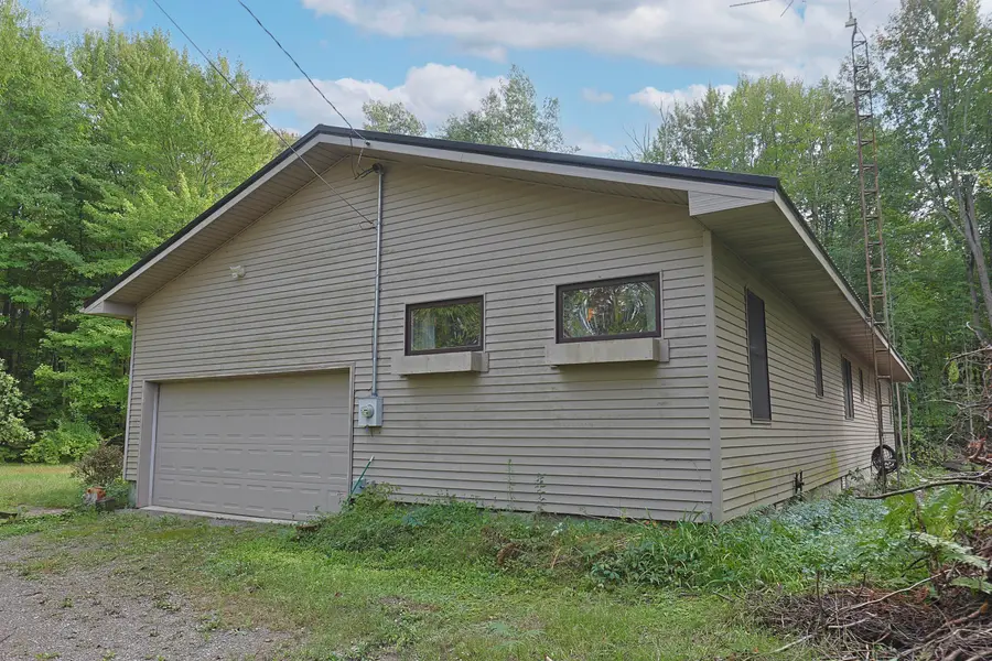 1038 E Freeland Road, Merrill, MI 48637 - #2