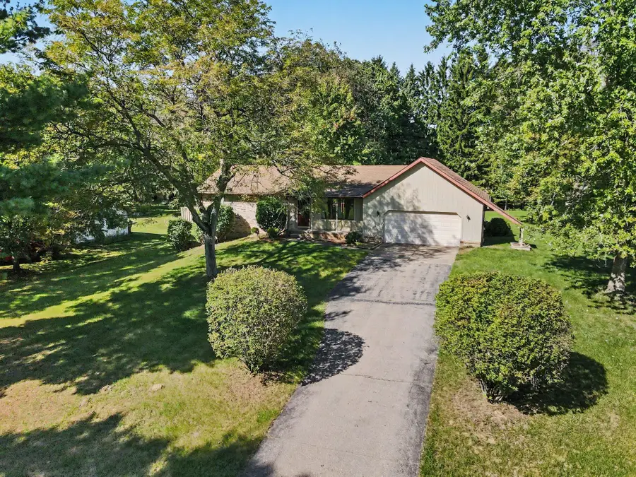 8727 Coyle Drive, Pinckney, MI 48169 - #2