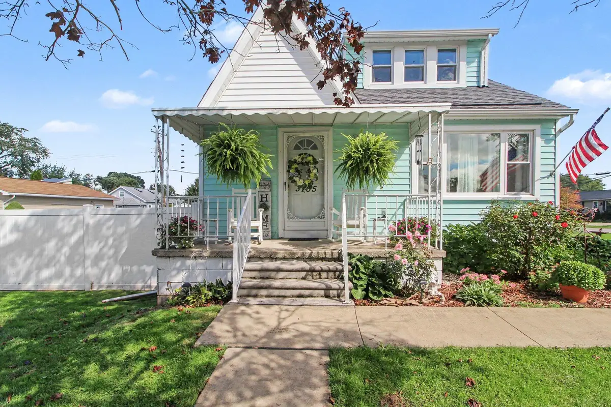 3165 4th, Monroe, MI 48162 - #1