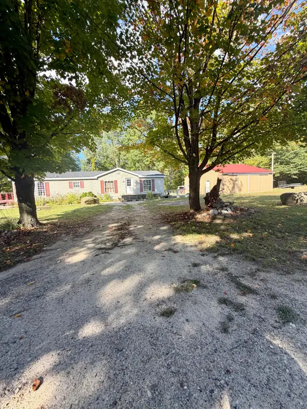 2928 E Madison Road, Hart, MI 49420