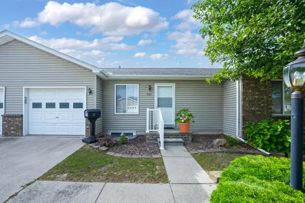 221 Superior Avenue, Unknown, MI 48039