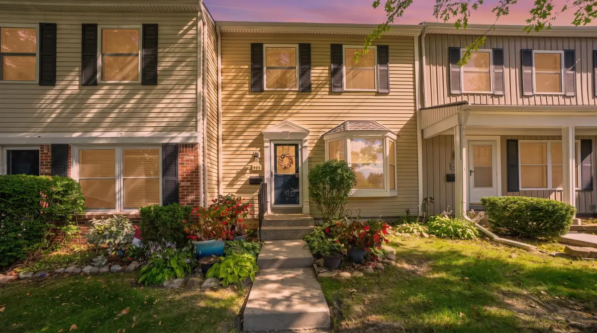 905 Medford Court, Rochester Hills, MI 48307 - #1