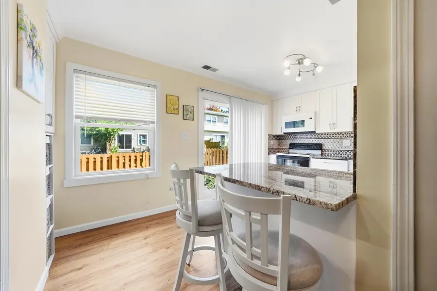 905 Medford Court, Rochester Hills, MI 48307 - #3