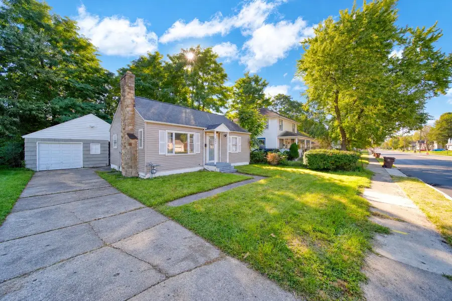 1208 N Eaton Street, Albion, MI 49224 - #2
