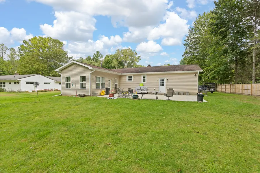 6530 S Jackson Road, Jackson, MI 49201 - #2