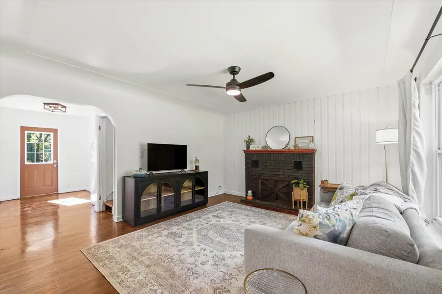 835 W Silver Lake Road, Fenton, MI 48430 - #3