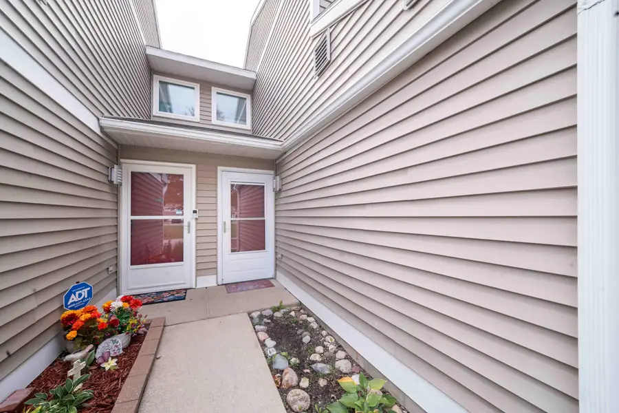 2120 Stone School Circle, Ann Arbor, MI 48108 - #2