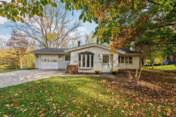 3888 W Loch Alpine Drive, AnnArbor, MI 48103