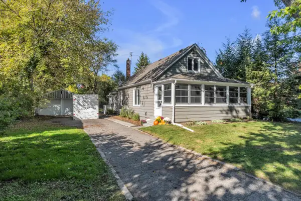 20015 Farmington Road, Livonia, MI 48152