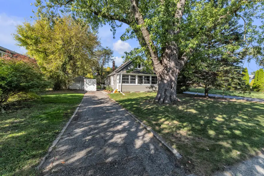 20015 Farmington Road, Livonia, MI 48152 - #2