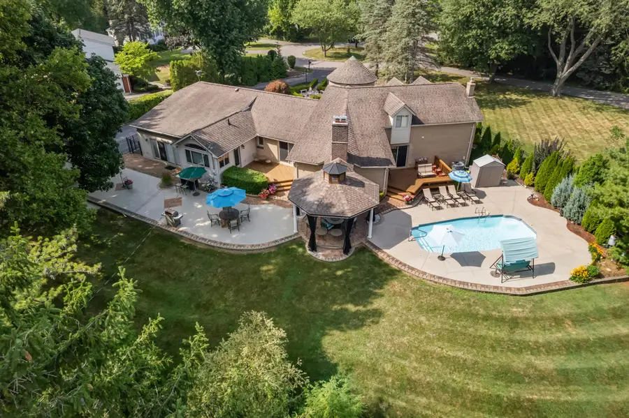 2955 Mohawk Circle, Rochester Hills, MI 48306 - #3