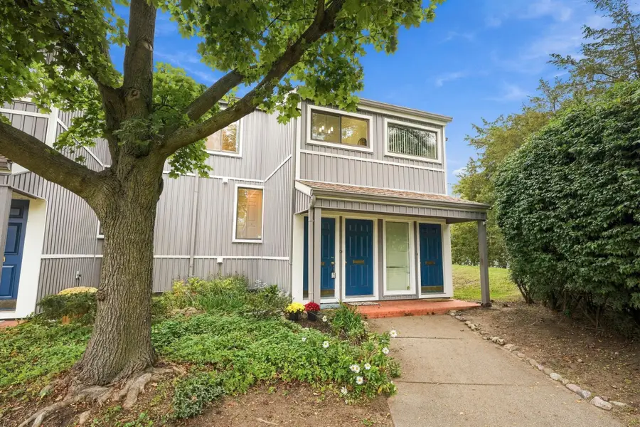 9715 Harbour Cove Court Building: 4 Unit: 54, Ypsilanti, MI 48197 - #2