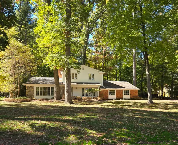 30055 Cheviot Hills Court, Franklin, MI 48025