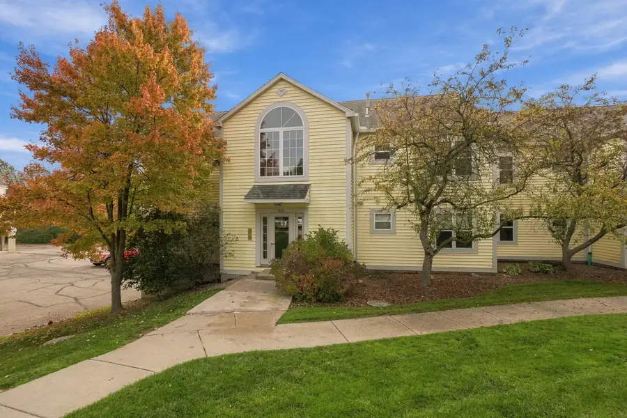 2211 S Huron Parkway Unit: 4, Ann Arbor, MI 48104 - #2