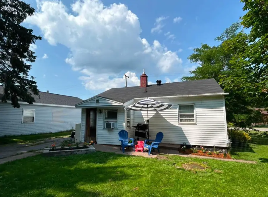 220 E 14th Avenue, Sault Ste Marie, MI 49783 - Image #2