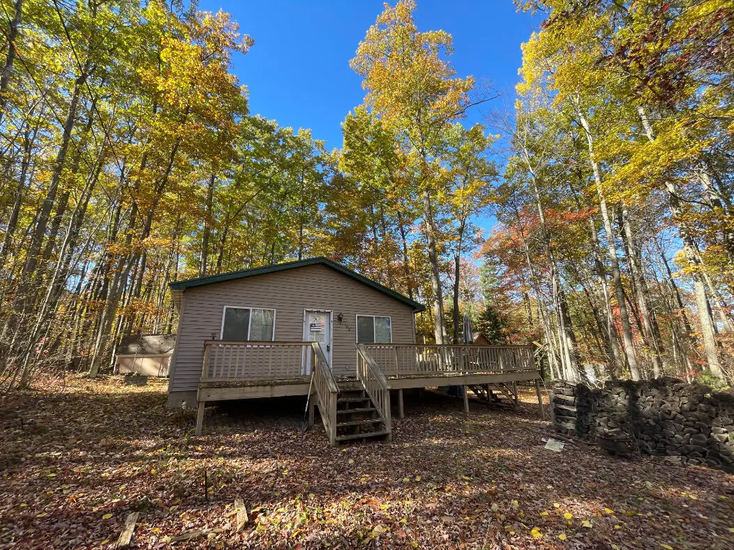 104 Heidi Court, Roscommon, MI 48653 - Image #1