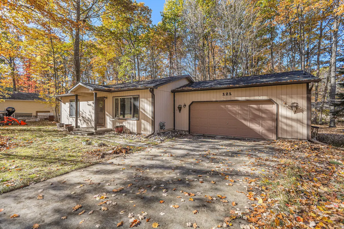 121 Black Squirrel Court, Roscommon, MI 48653 - Image #1