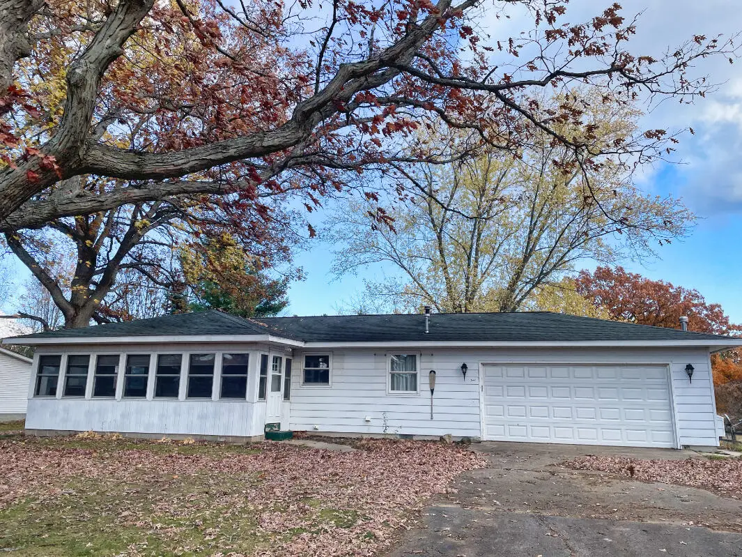 1435 S Loxley Road, Houghton Lake, MI 48629 - Image #1