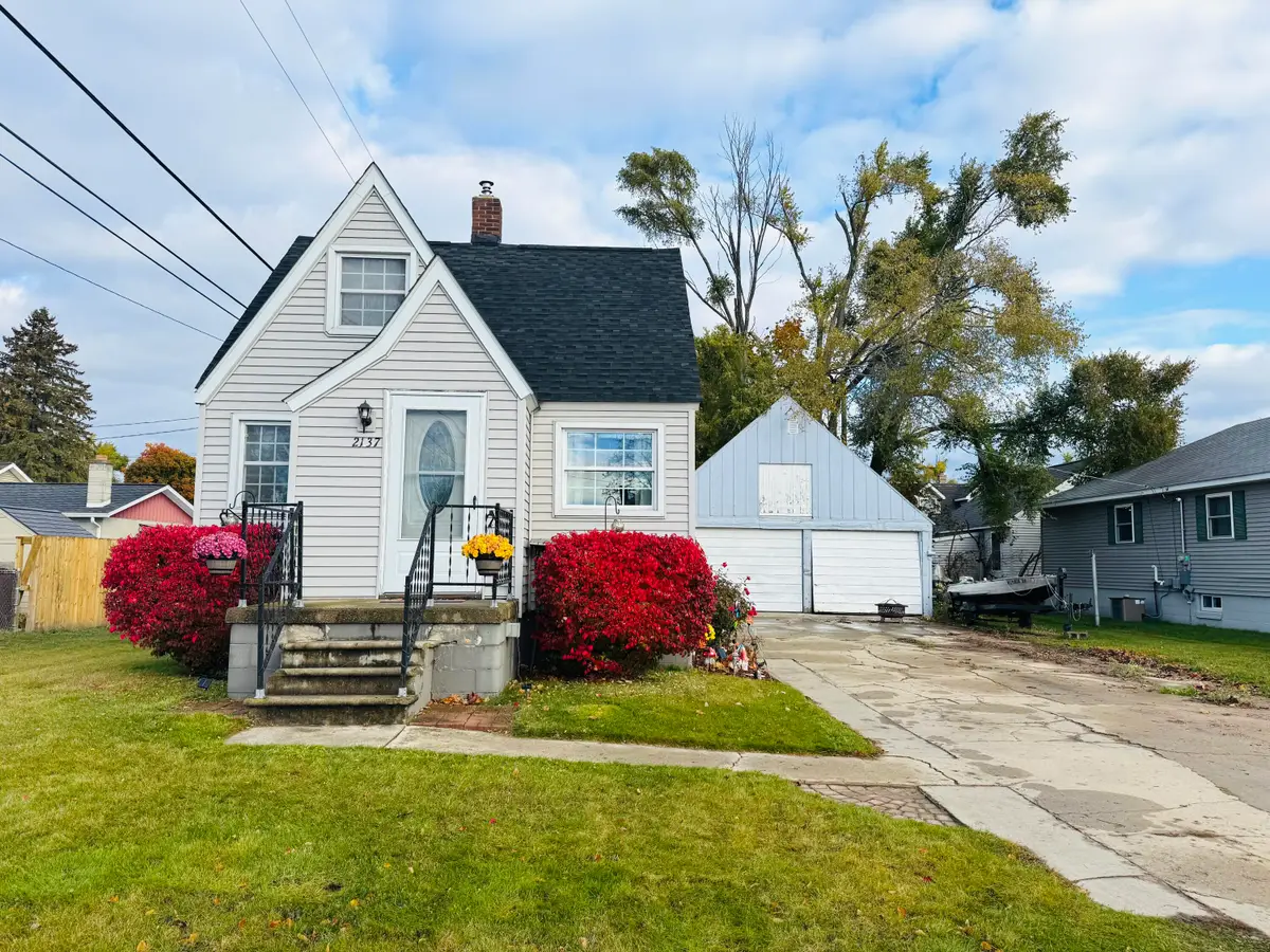 2137 S 5th Avenue, Alpena, MI 49707 - Image #1