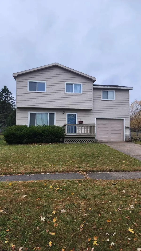 411 Ottawa Drive, Oscoda, MI 48750