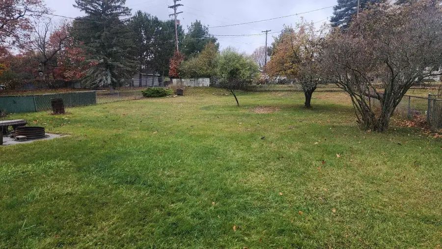 411 Ottawa Drive, Oscoda, MI 48750 - Image #2