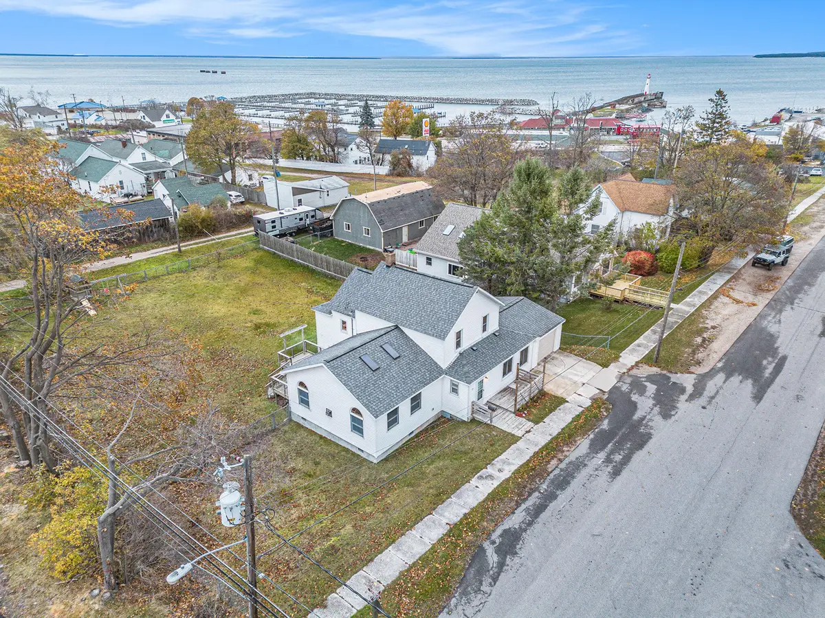 199 High Street, Saint Ignace, MI 49781 - Image #1