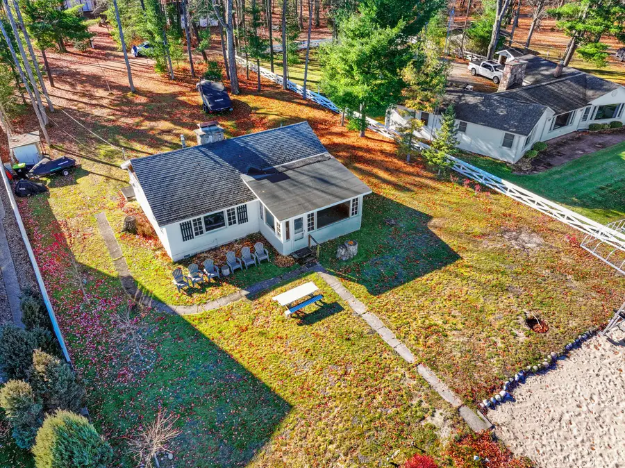 208 Lakeshore Drive, Roscommon, MI 48653 - Image #2