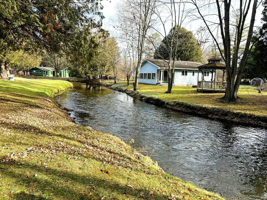 5423 N Cedar River Road, Gladwin, MI 48624 - Image #3