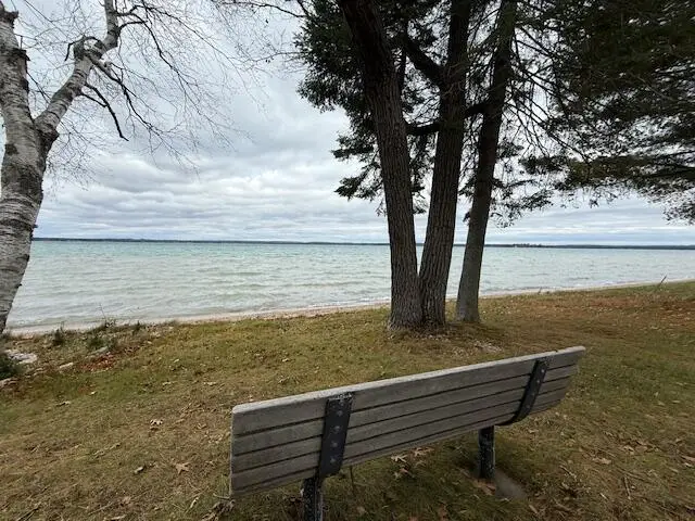 439 Sam-o-set Boulevard, Roscommon, MI 48653 - Image #2