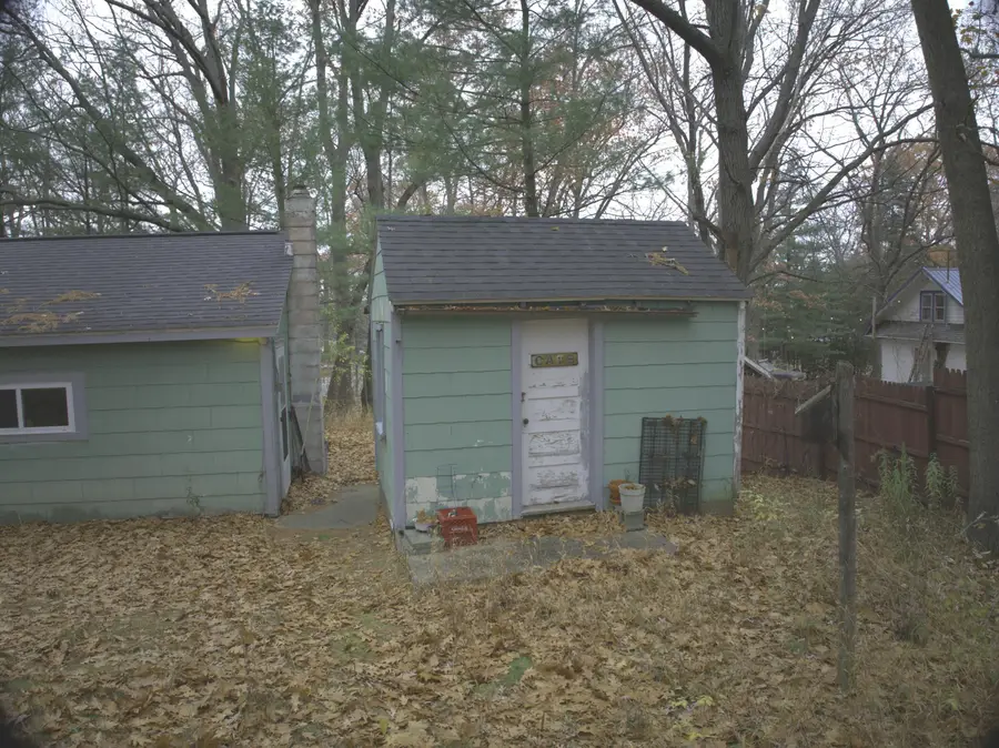 129 Columbus Avenue, Houghton Lake, MI 48629 - Image #3