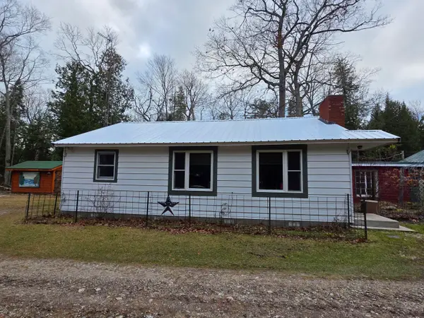 887 Gobles Drive, Bois Blanc, MI 49775