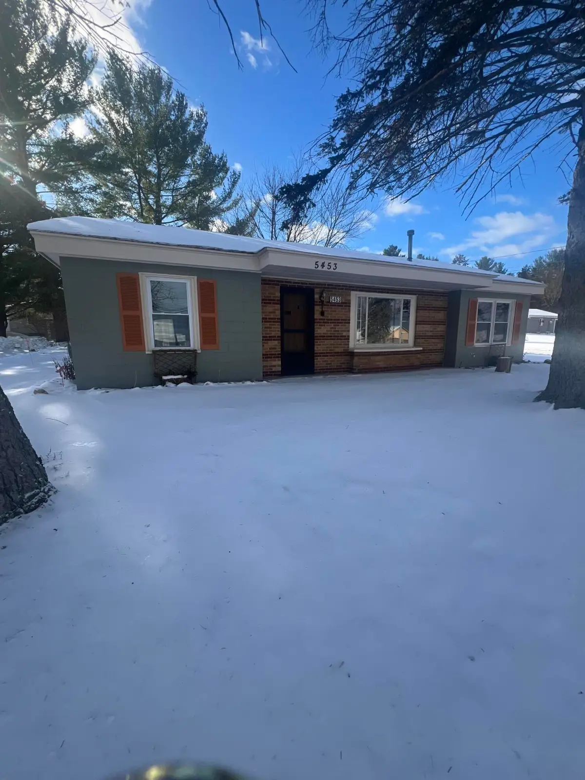 5453 W Houghton Lake Drive, Houghton Lake, MI 48629 - Image #1