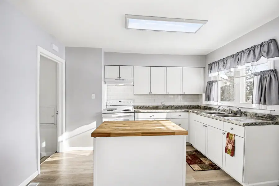 326 E Sheldon Street, Gaylord, MI 49735 - Image #2